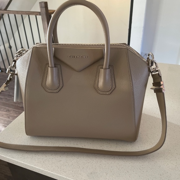 GIVENCHY BIEGE SHOULDER BAG - Picture 5 of 5